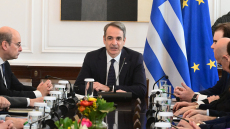 «Εκλογές τώρα, εν ώρα κρίσης; Θα αστειεύεστε!»: Ο Μητσοτάκης κόβει τα σενάρια για πρόωρες κάλπες