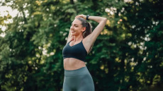 Somatics: Η νέα τάση «αντίδοτο» στην εντατική προπόνηση που αλλάζει το fitness
