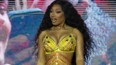 H Megan Thee Stallion μεταφέρθηκε στο νοσοκομείο μετά από αιφνίδια αδιαθεσία στη σκηνή του Μπρόντγουεϊ