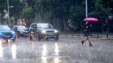 Κακοκαιρία Erminio: Δύσκολο 48ωρο για επτά περιοχές - Σε δύο φάσεις οι καταιγίδες στην Αττική, live η πορεία του καιρού