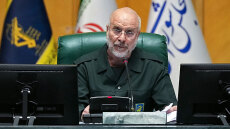 Πρόεδρος ιρανικού Κοινοβουλίου: Επτά εκατομμύρια Ιρανοί σας περιμένουμε έτοιμοι, οπλισμένοι και με το κεφάλι ψηλά