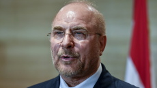 Ο πρόεδρος της ιρανικής Βουλής ειρωνεύεται τις ΗΠΑ: «Από την αλλαγή καθεστώτος… ψάχνουν τους πιλότους»