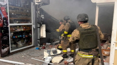 Έξι νεκροί και δεκάδες τραυματίες από ρωσικά πλήγματα σε Νικόπολη και Χερσώνα στην Ουκρανία