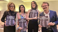 Ο Νικόλας Νιάρχος σε νέες «περιπέτειες»: Έβγαλε περιοδικό με 30 δολάρια το τεύχος και ιστορίες από το Μεντεγίν μέχρι τη Μαριούπολη
