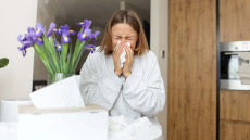 Η κλιματική αλλαγή οδηγεί σε περισσότερη γύρη και πιο βαριές αλλεργίες – Τι είναι το «άσθμα-καταιγίδα»
