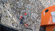 Η στιγμή της διάσωσης και αεροδιακομιδής του 56χρονου ορειβάτη που τραυματίστηκε στο Αγρίνιο, δείτε βίντεο