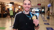 Λευτέρης Πετρούνιας: Οι κόρες του πανηγυρίζουν έξαλλα το χρυσό μετάλλιο, δείτε βίντεο 