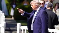 «Ζώα» αποκαλεί τους Ιρανούς ο Τραμπ: Σκοτώνουν διαδηλωτές, λέει, δείτε βίντεο