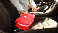 Αλλάζει το φαρμακείο του αυτοκινήτου: Τι πρέπει να περιέχει από τις 18 Ιουνίου