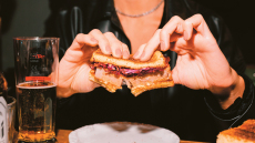 Food business: Πώς η Αθήνα γέμισε μπουτίκ καταστήματα ισάξια των μητροπόλεων του κόσμου, ποια είναι τα πιο hot φαγάδικα