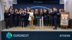 Η CrediaBank χτύπησε το καμπανάκι της συνεδρίασης του Χρηματιστηρίου Αθηνών – Τι δήλωσε η Ελένη Βρεττού