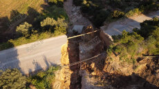 Καλλιτεχνούπολη: Νέες εικόνες από drone από τη χαράδρα που δημιούργησε η κακοκαιρία Erminio