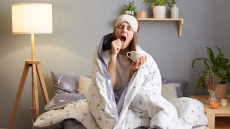 Ακόμη δεν προσαρμοστήκατε στην αλλαγή της ώρας; Τι συμβαίνει στο σώμα όταν χάνουμε μια ώρα ύπνο