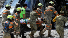 Μεταλλωρύχος έμεινε για 14 μέρες εγκλωβισμένος σε πλημμυρισμένη σήραγγα στο Μεξικό, δείτε βίντεο από την διάσωσή του