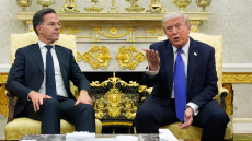 Το παρασκήνιο της συζήτησης Τραμπ με Ρούτε για το μέλλον του ΝΑΤΟ: Η γκρίνια για τους «τζαμπατζήδες» Ευρωπαίους και η αγωνία για την Ουκρανία