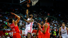 Ολυμπιακός: Το απίθανο κάρφωμα του Χολ στο παιχνίδι με τη Χάποελ στο Νο1 του top-10 της Euroleague, βίντεο