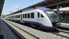 Ακινητοποιήθηκε αμαξοστοιχία κοντά στον Σταθμό Κορινός, συγκρούστηκε με ζώο – Με λεωφορεία η μετακίνηση των 22 επιβατών
