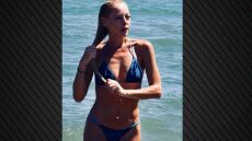 Η Φαίη Ξυλά πόζαρε με μαγιό στη θάλασσα, δείτε φωτογραφία