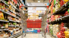 Οι μεγάλες συσκευασίες στα σουπερμάρκετ δεν είναι πάντα πιο οικονομικές -Τι να προσέχουμε