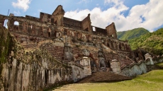 Τραγωδία στην Αϊτή: Τουλάχιστον 30 νεκροί σε ποδοπάτημα σε δημοφιλές αξιοθέατο, βίντεο από το σημείο