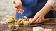 Mακροζωία και διατροφή: 6 τροφές που απέφευγαν όσοι έφτασαν τα 100