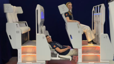 Διώροφα καθίσματα στα αεροπλάνα: Η πρόταση που χλευάστηκε, επανέρχεται και στοχεύει σε πιο άνετα και φθηνότερα ταξίδια