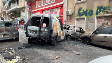 Κάηκαν 3 ΙΧ σε κεντρικό δρόμο της Κυψέλης, επιχειρούν 12 πυροσβέστες με 4 οχήματα