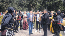 To ταφικό έθιμο του Πόντου αναβιώνει και φέτος στην Καλαμαριά η Αδελφότητα Κρωμναίων
