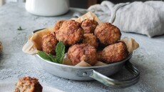 13 συνταγές για κεφτέδες για όλα τα γούστα: Με κρέας, λαχανικά ή ψάρι