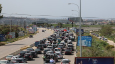 «Θέλω απλά να γυρίσω»: Χιλιάδες άνθρωποι επιστρέφουν στο νότιο Λίβανο μετά την κατάπαυση του πυρός, δείτε φωτογραφίες