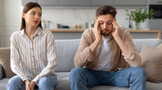 Μένετε μαζί για χάρη των παιδιών; Τότε πρέπει να κάνετε αυτή την ερώτηση στον εαυτό σας