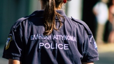 Επικοινωνία με τα παιδιά της ζητά η πρώην σύζυγος του αστυνομικού της Βουλής μετά την αθώωσή της