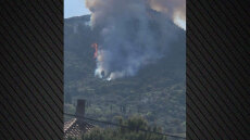 Φωτιά στην Άμπελο Αχαΐας: 112 για εκκένωση της περιοχής Άνω Ποροβίτσα - «Απομακρυνθείτε προς Ακράτα»