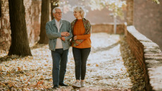 Eurostat: Η Ευρώπη γερνά, η Ελλάδα συρρικνώνεται – Θα μείνουμε 30% λιγότεροι έως το 2100