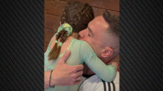 Η συγκίνηση του Λευτέρη Πετρούνια για τα τέσσερα μετάλλια της κόρης του στην ενόργανη γυμναστική 