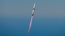 Πλήγμα για τη διαστημική εταιρεία του Τζεφ Μπέζος, ο πύραυλος New Glenn απέτυχε να θέσει δορυφόρο σε τροχιά