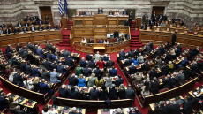 Ο νέος εκλογικός νόμος: Έως 250 οι βουλευτές, η μισή Βουλή μονοεδρικές χωρίς σταυρό, επτά περιφέρειες σε όλη τη χώρα
