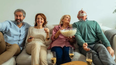 Γηρίατρος παρουσιάζει 5 καθημερινές συνήθειες που σαμποτάρουν τη μακροζωία – Δείτε βίντεο
