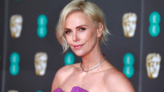 Το βαρύ ψυχικό τραύμα της Σαρλίζ Θερόν: Όταν η μητέρα σκοτώνει τον πατέρα μπροστά στο παιδί για να το σώσει
