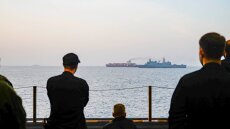 Το Πολεμικό Ναυτικό των ΗΠΑ έχει μπλοκάρει 27 πλοία στα Στενά του Ορμούζ, οι δύο επιλογές για το ιρανικό κοντέινερ