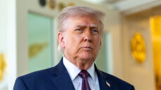 Ανάλυση: Τι κρύβεται πίσω από την απόφαση Τραμπ να παρατείνει την εκεχειρία και γιατί πετά την μπάλα στο γήπεδο του Ιράν