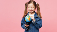 Ημέρα της Γης: Όσο φροντίζουμε τον πλανήτη μας, φροντίζουμε την ίδια μας την υγεία
