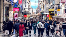 Νέο πακέτο μέτρων: Τι και πόσα κερδίζουν συνταξιούχοι, ενοικιαστές και οικογένειες με παιδιά