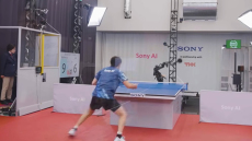 Ρομπότ κερδίζει επαγγελματίες στο πινγκ πονγκ, δείτε βίντεο 