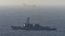 Τουλάχιστον τρία τάνκερ με ιρανική σημαία αναχαίτισαν οι ΗΠΑ σε ύδατα της Ασίας, ενώ το τοπίο για διαπραγματεύσεις παραμένει θολό