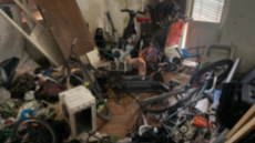 Αποθήκευαν και αποσυναρμολογούσαν κλεμμένα δίκυκλα σε διαμέρισμα στον Άγιο Παντελεήμονα

