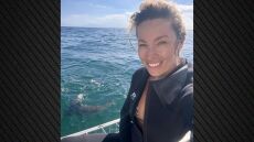 Η Μαριέττα Χρουσαλά κολύμπησε με λευκούς καρχαρίες