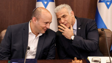 Ισραήλ: Μέτωπο κατά Νετανιάχου από Μπένετ και Λαπίντ - Ενώνουν τις δυνάμεις τους στις επόμενες εκλογές