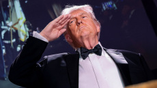 Όλες οι φορές που ο Ντόναλντ Τραμπ έχει κινδυνέψει: Πυροβολισμοί, απειλές και κενά ασφαλείας