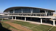 Τραγωδία στην Ινδιανάπολη: 38χρονη επιβάτις έπεσε από ύψος 15 μέτρων στο αεροδρόμιο και πέθανε